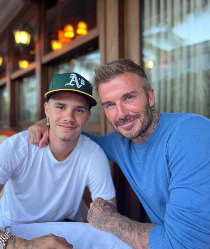 Quý tử nhà Beckham giải nghệ bóng đá ở tuổi 22, theo nghề của mẹ để kiếm tiền- Ảnh 2.